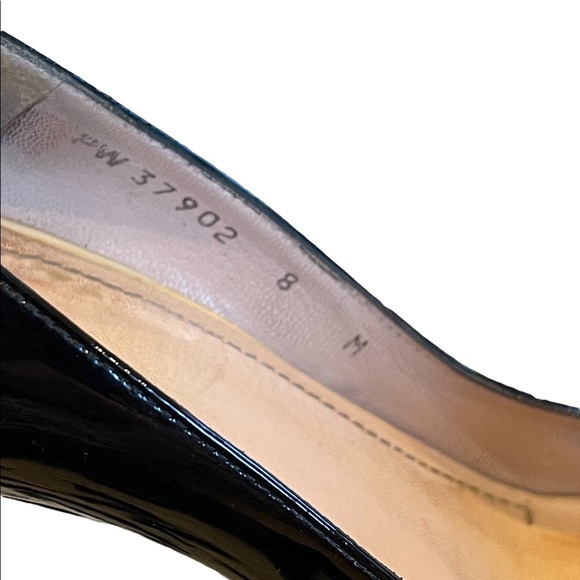 STUART WEITZMAN Black patent pumps Size 8 - Picture 5 of 10